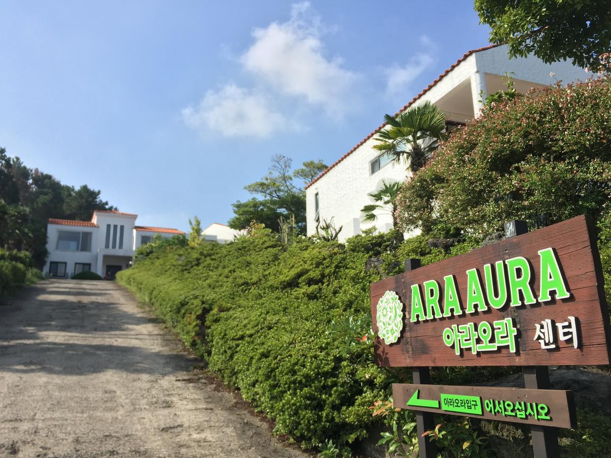 Araaura Pension Jeju Bagian luar foto