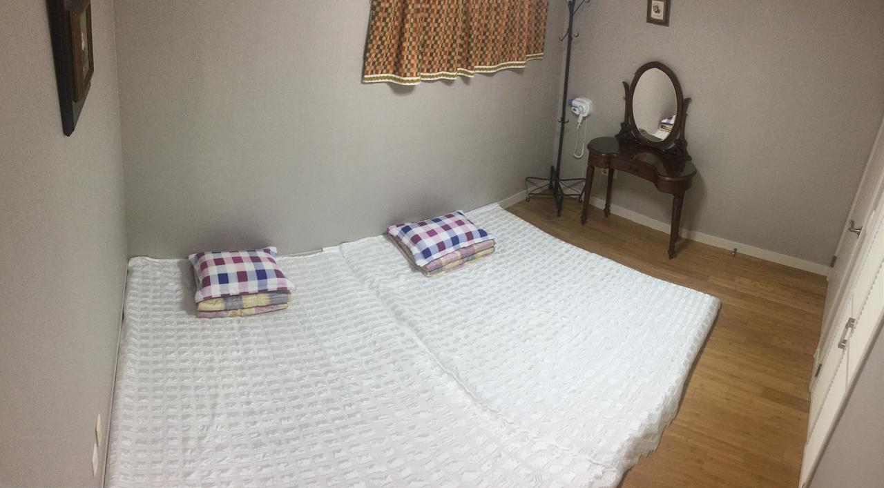 Araaura Pension Jeju Bagian luar foto